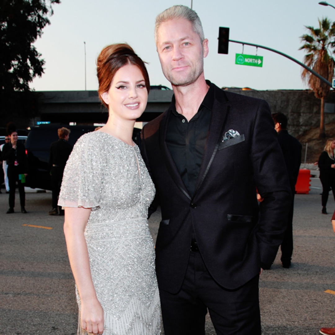 Lana Del Rey & BF Sean Larkin Take Their Love to the 2020 Grammys - E
